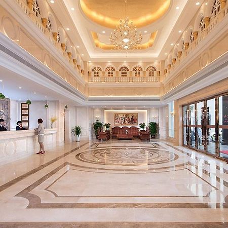 Vienna Hotel Huizhou Baiyun Road Buitenkant foto